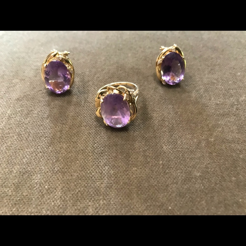 Set of Gold earrings and ring with Amethyst